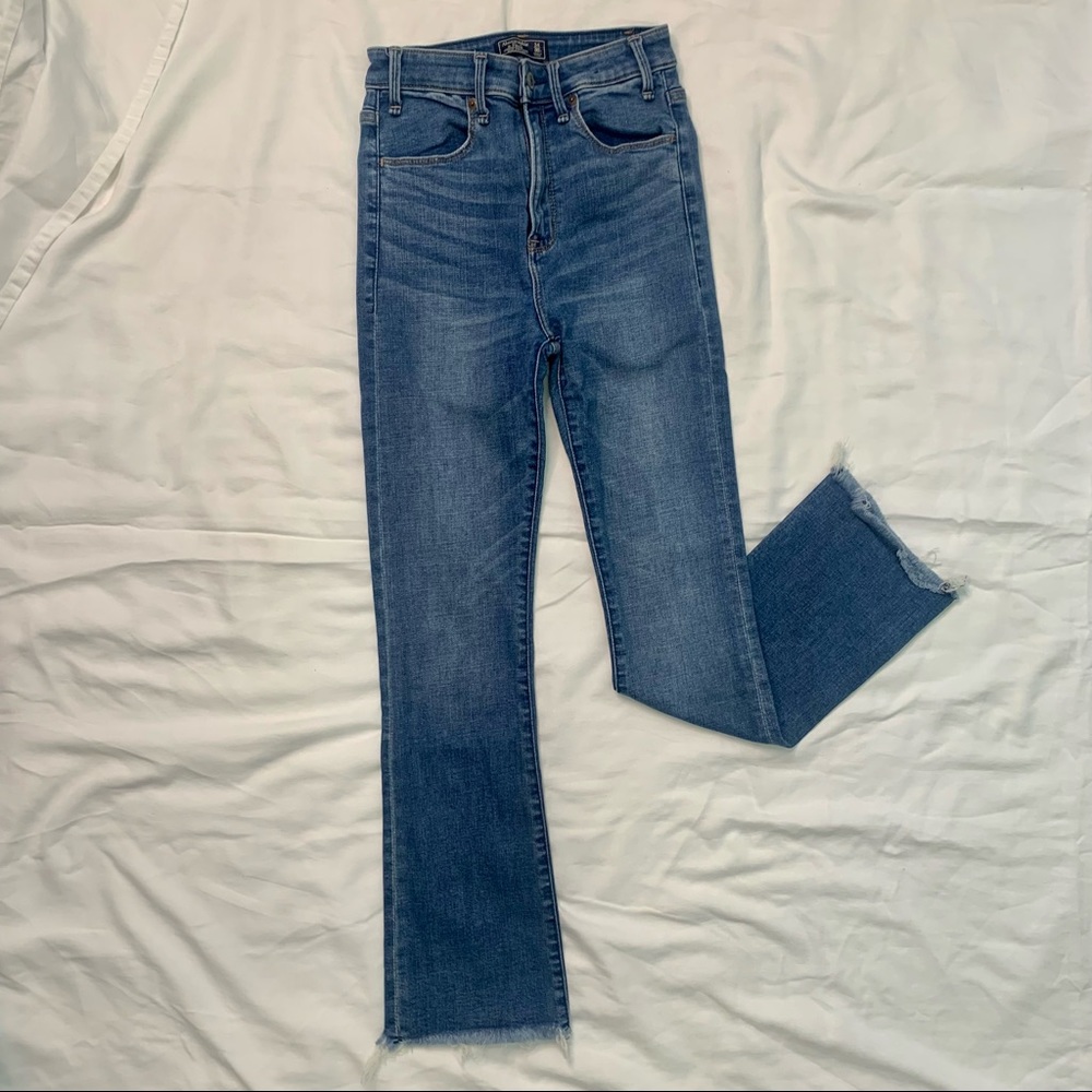 Abercrombie & Fitch Women 24/00 Hi Rise Flare Denim Jeans